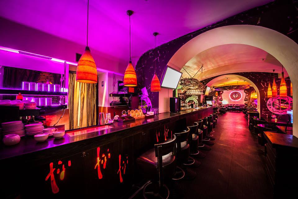 Fiji Lounge Bar в Киеве на Подоле - любимый лаунж-ресторан для самых разных посиделок и развлечений